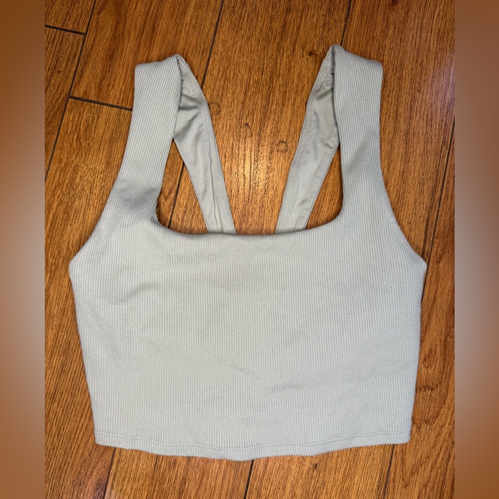 Alo Yoga Alosoft Chic Bra Tank in Limestone